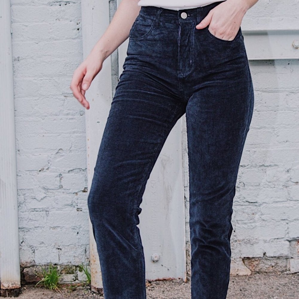 Brandy Melville Autumn corduroy pants